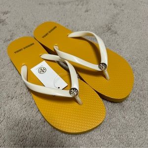 Tory Burch Thin Flip Flop size 6 ~~NEW